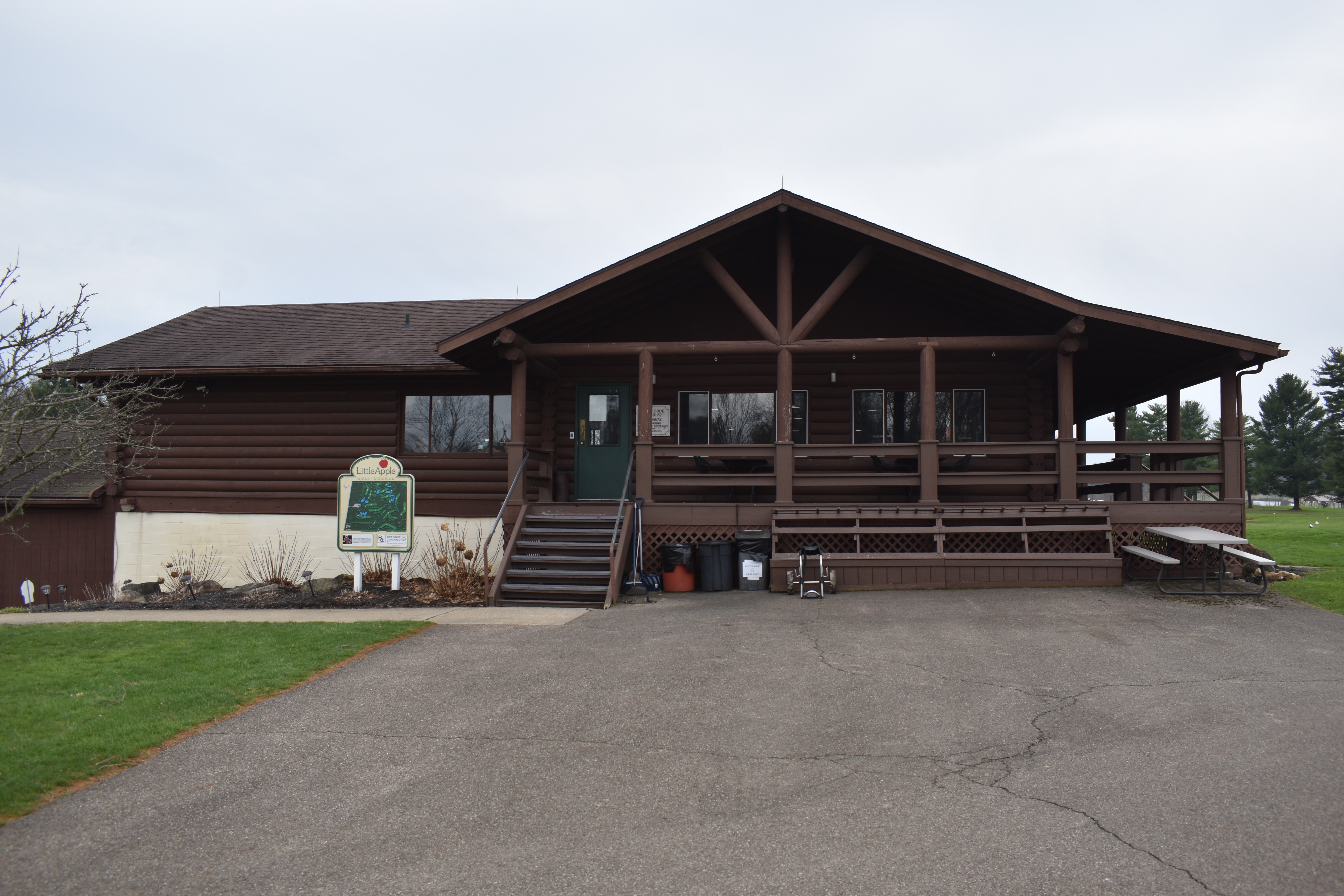 Clubhouse on golf course